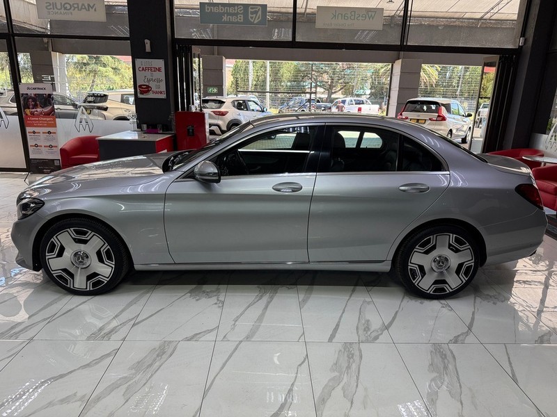 Mercedes-Benz C-class - Stargate Auto - Image 4