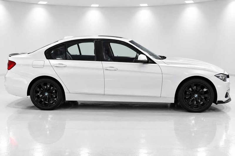BMW 3 Series - Bluebird Motors - Image 4