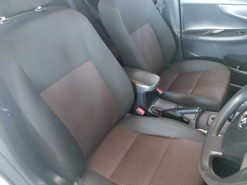 Toyota Corolla Quest - Stiaan Autos (Pty) Ltd - Image 9