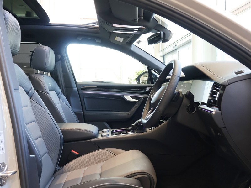 Volkswagen Touareg - Hatfield VW Pretoria - Image 8