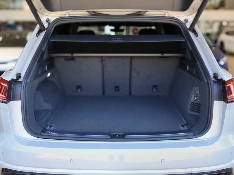 Volkswagen Touareg - Hatfield VW Pretoria - Image 20