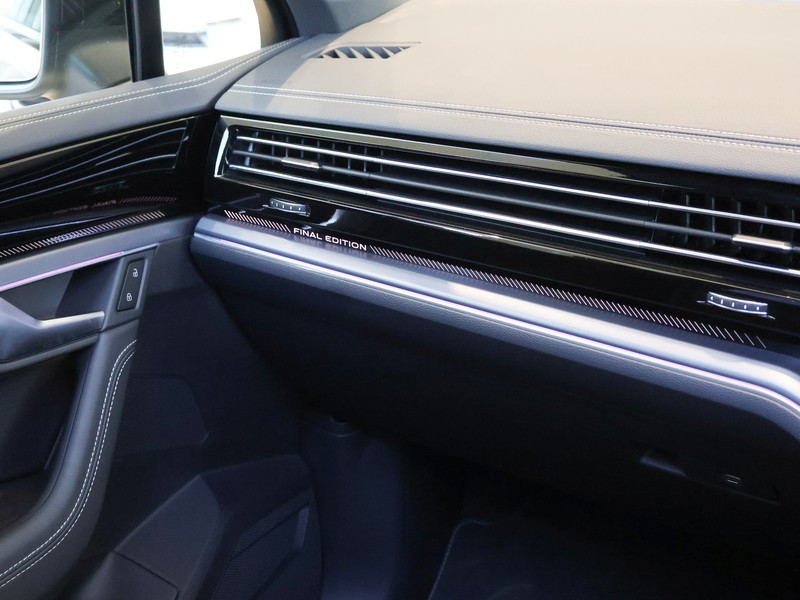 Volkswagen Touareg - Hatfield VW Pretoria - Image 19
