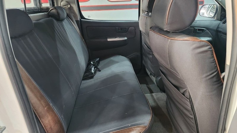 Toyota Hilux - FS Cars - Image 8