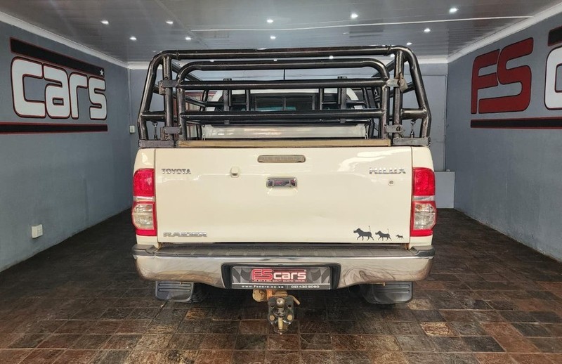 Toyota Hilux - FS Cars - Image 5