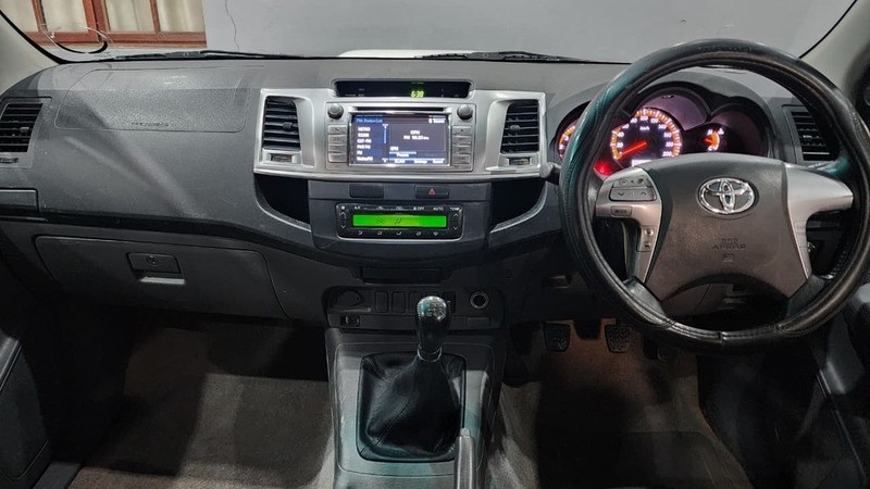 Toyota Hilux - FS Cars - Image 9