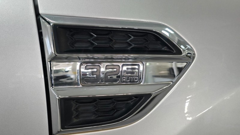 Ford Everest - Hatfield VW Northcliff - Image 7