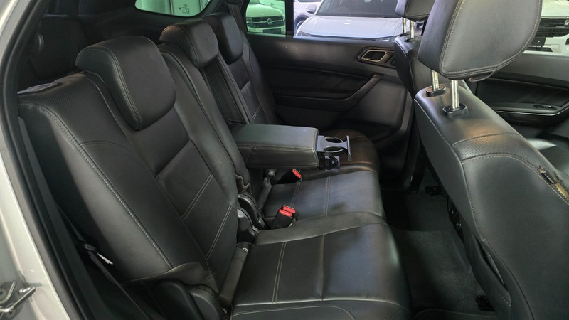 Ford Everest - Hatfield VW Northcliff - Image 25