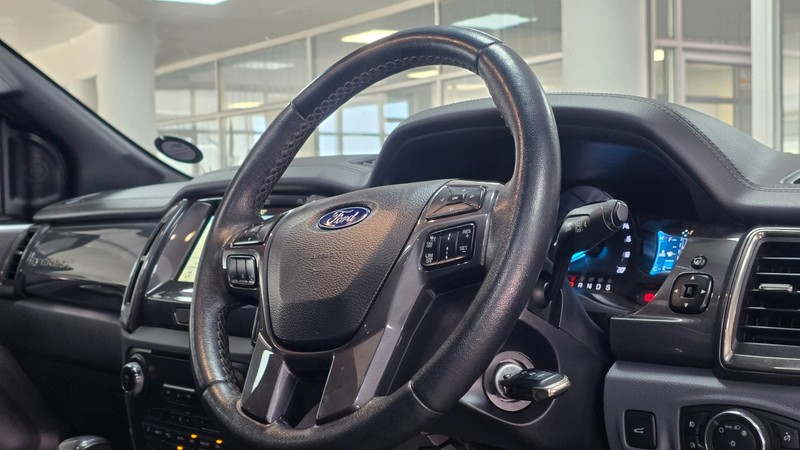 Ford Everest - Hatfield VW Northcliff - Image 8