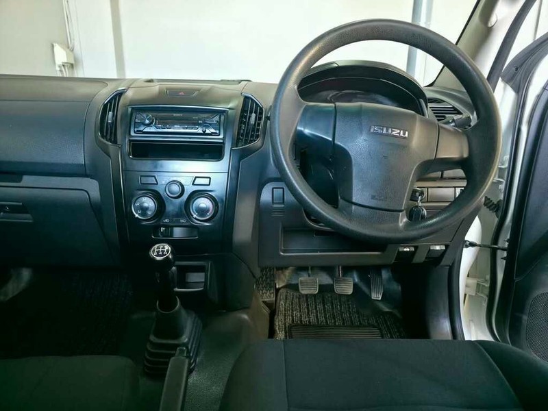 Isuzu D-Max - Auto Investments Rustenburg - Image 10