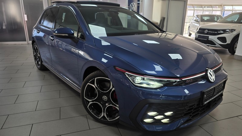 Volkswagen Golf - Hatfield VW Northcliff - Image 2