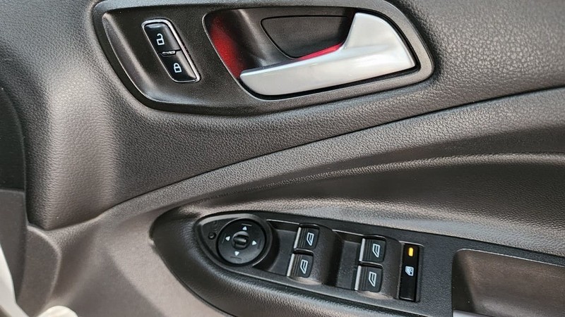 Ford Kuga - FS Cars - Image 11