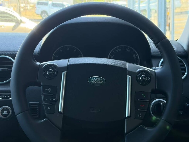 Land Rover Discovery - Authentique Autos - Image 11