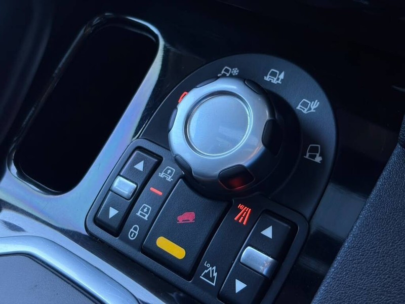 Land Rover Discovery - Authentique Autos - Image 17