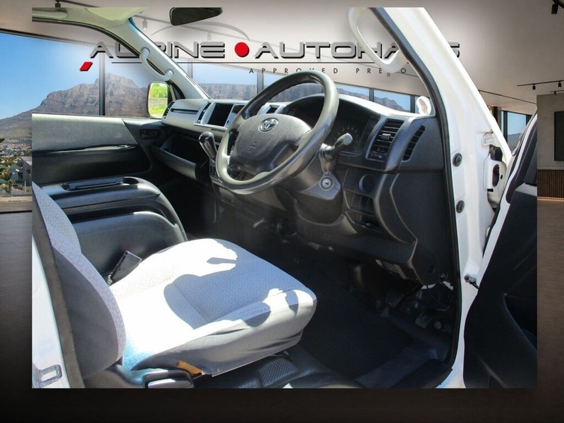Toyota Quantum - Alpine Autohaus - Image 5