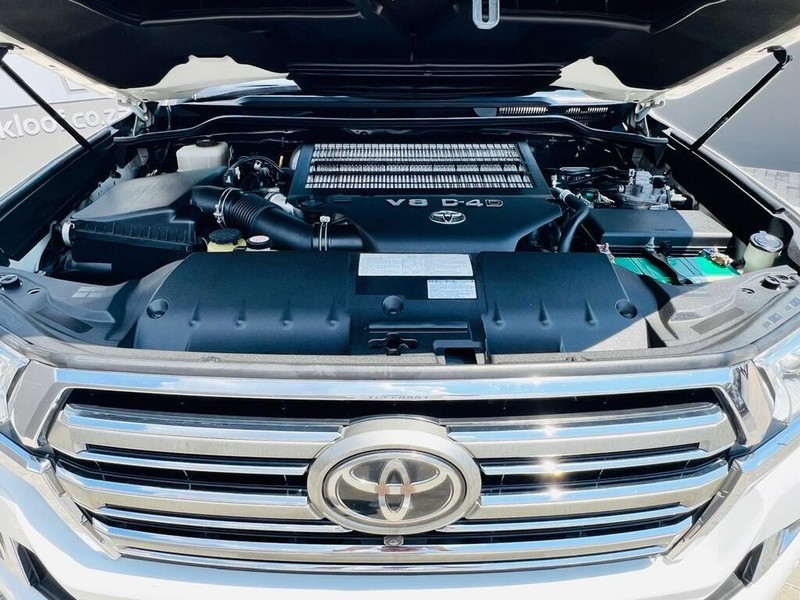 Toyota Land Cruiser - Auto Investments Waterkloof - Image 13