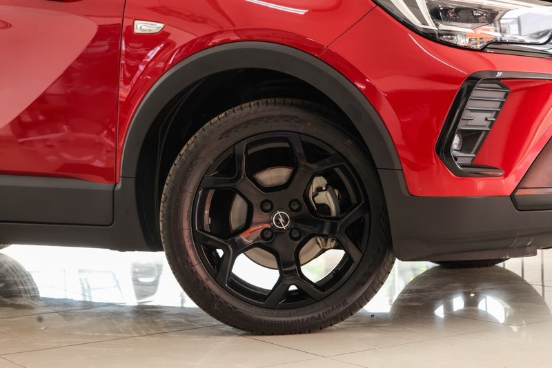 Opel Crossland - OMODA JAECOO Hatfield - Image 2