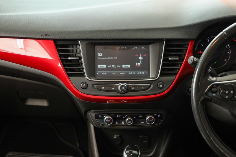 Opel Crossland - OMODA JAECOO Hatfield - Image 16