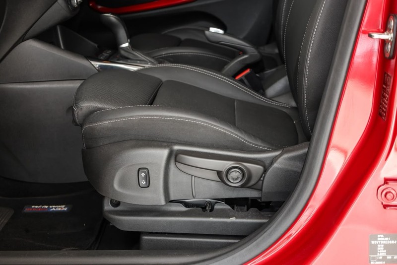 Opel Crossland - OMODA JAECOO Hatfield - Image 10