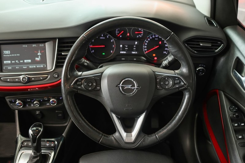 Opel Crossland - OMODA JAECOO Hatfield - Image 15