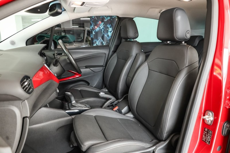 Opel Crossland - OMODA JAECOO Hatfield - Image 9