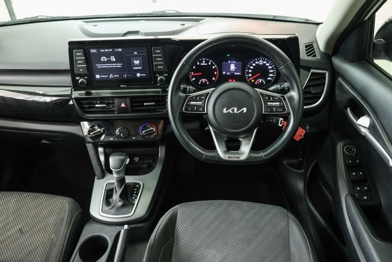 Kia Seltos - OMODA JAECOO Hatfield - Image 12