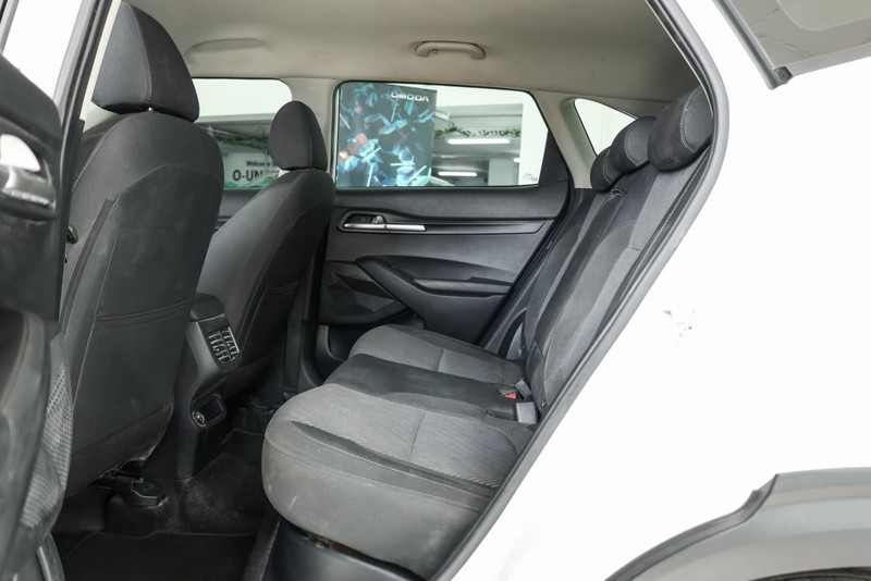 Kia Seltos - OMODA JAECOO Hatfield - Image 9