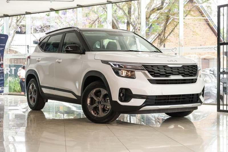 Kia Seltos - OMODA JAECOO Hatfield - Image 1