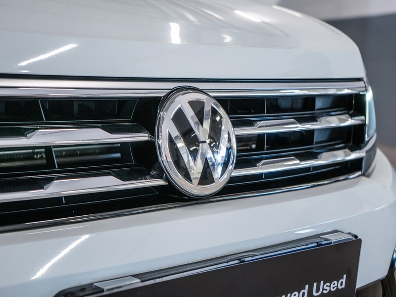 Volkswagen Tiguan Allspace - Chery Waterfall - Image 5