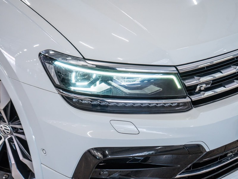 Volkswagen Tiguan Allspace - Chery Waterfall - Image 4