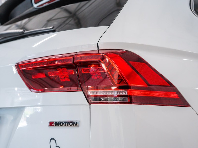 Volkswagen Tiguan Allspace - Chery Waterfall - Image 26