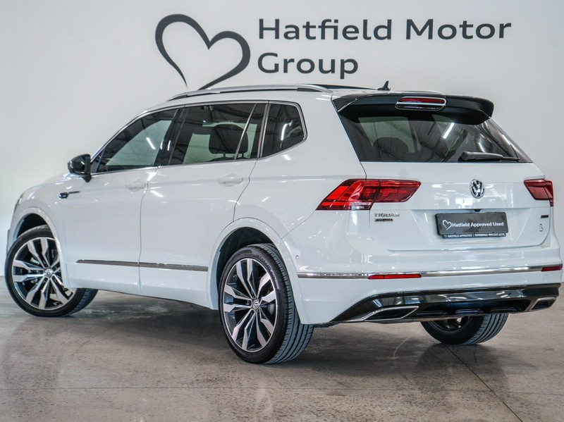 Volkswagen Tiguan Allspace - Chery Waterfall - Image 23