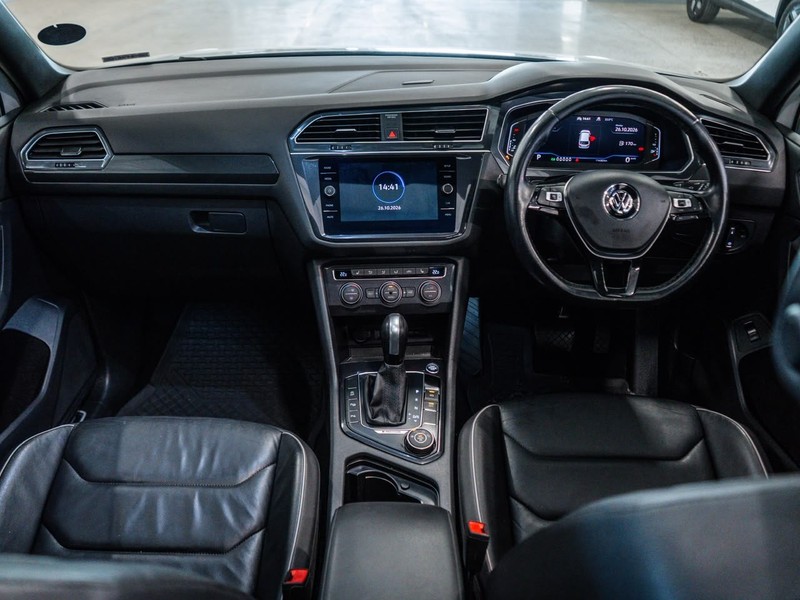 Volkswagen Tiguan Allspace - Chery Waterfall - Image 16