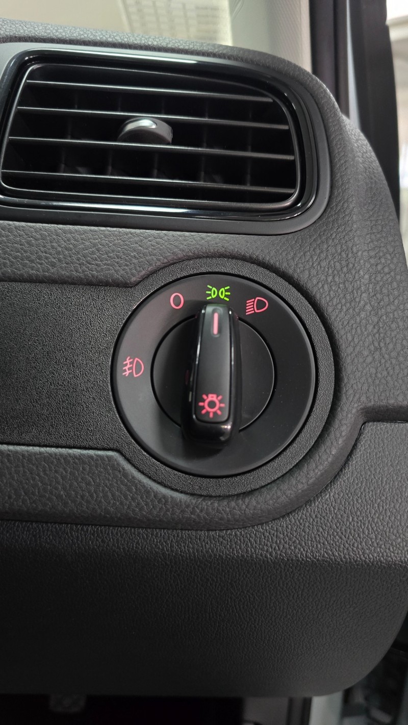 Volkswagen Polo Vivo - Hatfield VW Northcliff - Image 22