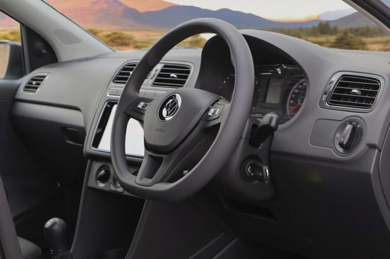 Volkswagen Polo Vivo - Hatfield VW Northcliff - Image 21