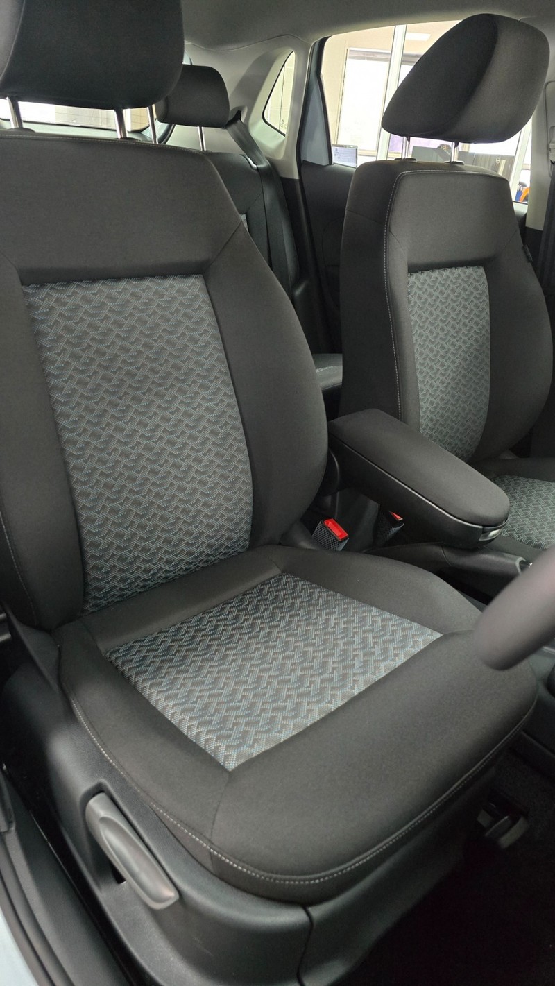 Volkswagen Polo Vivo - Hatfield VW Northcliff - Image 11
