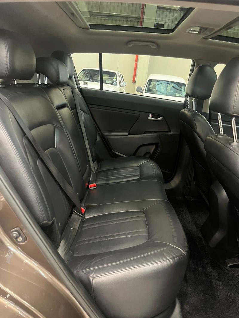 Kia Sportage - Weelee - Image 13