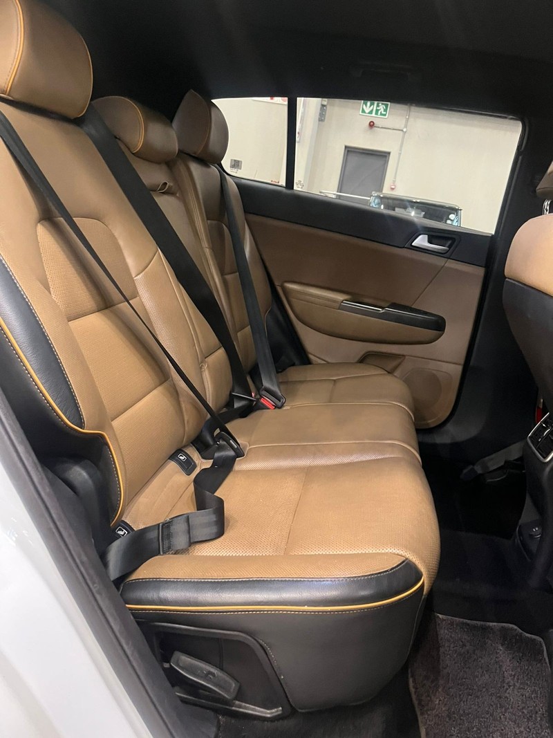Kia Sportage - Weelee - Image 12